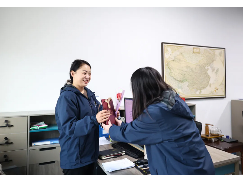 卓一牧業 | 喜迎“女神節”，讓愛溫暖行